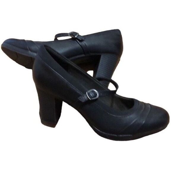 Womans Clarks Shoes Heels size 9 Black - Picture 1 of 4